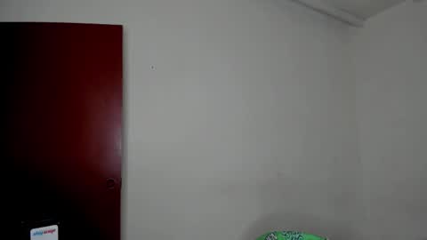 Carlos and Cristian  online show from November 21, 2025, 2:43 am