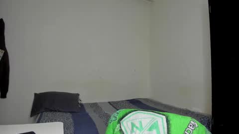 Carlos and Cristian  online show from February 7, 2026, 3:32 am