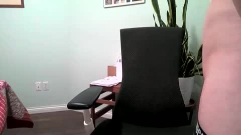 Snapshot of caressluving chatting on March 29, 2026, 5:07 am Caressluving online show from March 29, 2026, 5:07 am