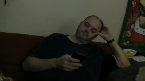 Snapshot of caressonnous chatting on December 5, 2024, 1:47 am louis online show from December 5, 2024, 1:47 am