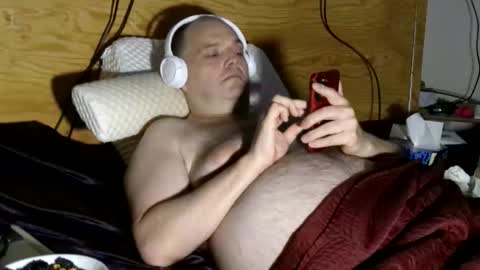 Snapshot of caressonnous chatting on October 18, 2025, 4:08 pm louis online show from October 18, 2025, 4:08 pm