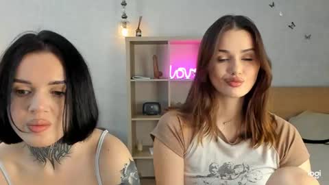 caressyourself online show from December 29, 2024, 8:11 am