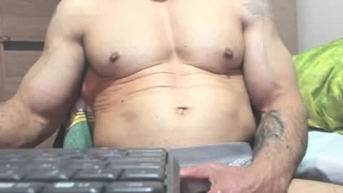 Snapshot of carin_the_body chatting on October 22, 2025, 12:16 pm Laz online show from October 22, 2025, 12:16 pm