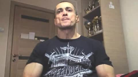 Snapshot of carin_the_body chatting on October 29, 2025, 7:04 pm Laz online show from October 29, 2025, 7:04 pm