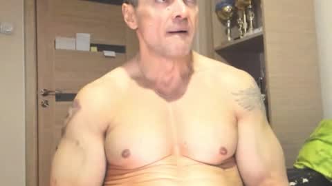 Snapshot of carin_the_body chatting on October 30, 2025, 7:25 pm Laz online show from October 30, 2025, 7:25 pm