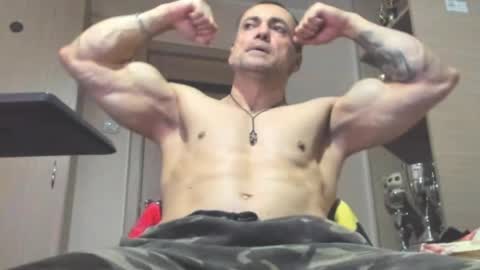 Laz online show from May 4, 2026, 9:44 pm
