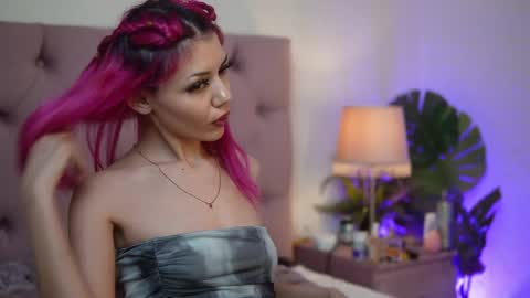 Snapshot of carinafoxy chatting on April 5, 2026, 8:50 pm Carina online show from April 5, 2026, 8:50 pm