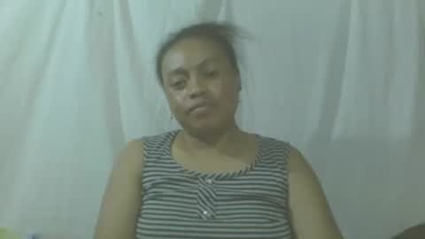 carinesexy69 online show from October 3, 2025, 12:02 pm