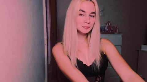 Carin online show from October 28, 2025, 7:16 pm