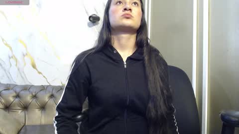 Carito online show from November 4, 2025, 3:27 am