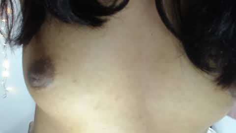 carla_77 online show from December 23, 2024, 3:33 pm