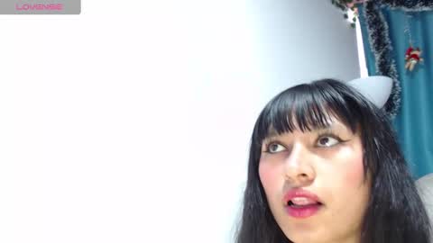 carla_77 online show from January 4, 2025, 12:49 pm