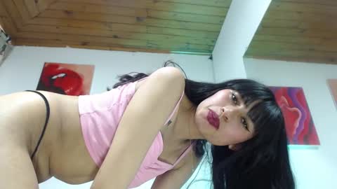 carla_77 online show from February 6, 2025, 6:24 pm