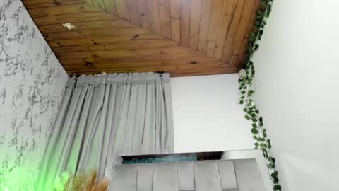 carla_77 online show from March 6, 2025, 4:17 pm
