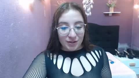 Snapshot of carla_999 chatting on November 12, 2025, 1:44 pm carla_999 online show from November 12, 2025, 1:44 pm