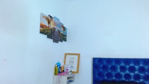 Carla online show from February 2, 2025, 5:59 pm