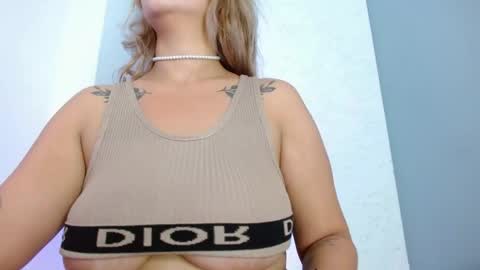 Carla online show from April 23, 2026, 11:31 am