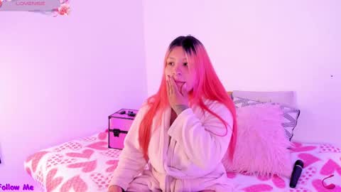 Carla Wet18 online show from October 1, 2025, 12:33 pm