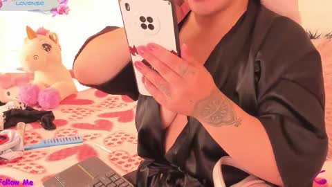 Carla Wet18 online show from January 11, 2026, 5:01 am