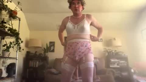 Snapshot of carlacee chatting on November 13, 2025, 3:55 pm carlacee online show from November 13, 2025, 3:55 pm