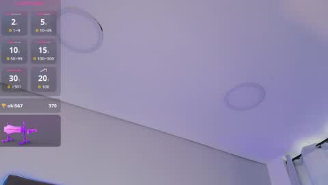 Snapshot of carlaguzman_ chatting on April 30, 2026, 8:57 pm Carla online show from April 30, 2026, 8:57 pm