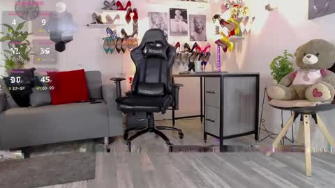 Carla independent model    online show from April 29, 2026, 11:11 pm