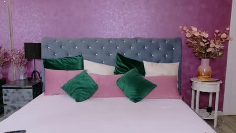 carlareys online show from March 25, 2026, 7:03 am