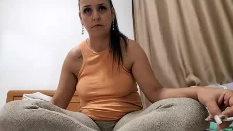 Snapshot of carlasweet00 chatting on November 1, 2025, 2:24 am carlasweet00 online show from November 1, 2025, 2:24 am