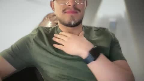 carlcarlinches4 online show from December 4, 2025, 9:45 pm