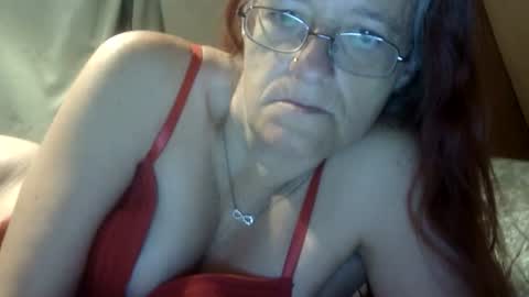 carleeswoman08 online show from June 2, 2026, 11:45 am