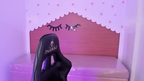 CARLYE   online show from September 16, 2025, 2:56 am