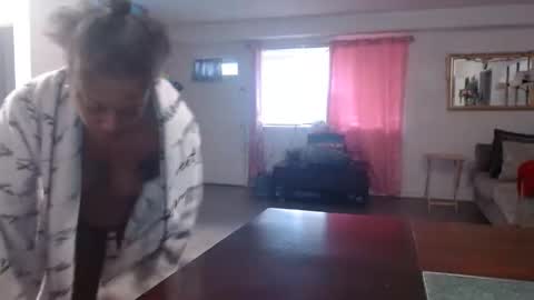 Snapshot of carliecreams chatting on February 17, 2026, 1:51 pm Carlie online show from February 17, 2026, 1:51 pm