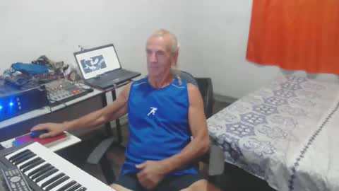 carlos online show from May 7, 2026, 11:32 pm