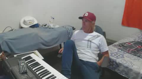 carlos online show from May 9, 2026, 3:45 am