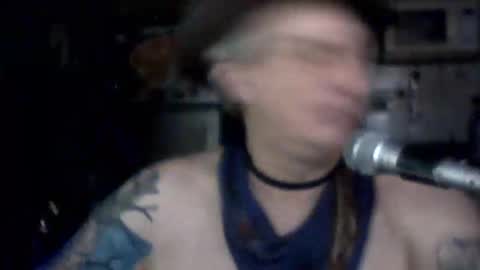 carlos712009 online show from May 2, 2026, 8:03 pm