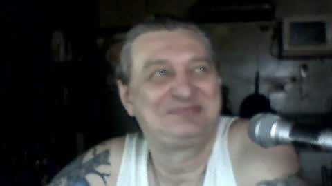 carlos712009 online show from June 12, 2026, 8:02 am