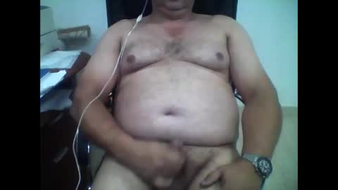 Snapshot of carlos8711 chatting on November 1, 2025, 10:39 am carlos8711 online show from November 1, 2025, 10:39 am