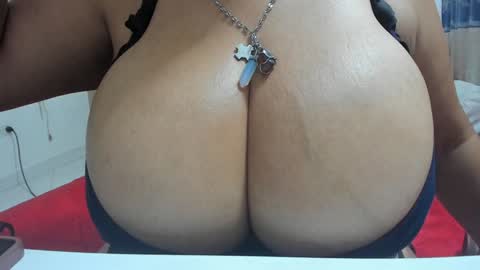 Snapshot of carlos_diana chatting on January 11, 2025, 3:55 am carlos diana   online show from January 11, 2025, 3:55 am