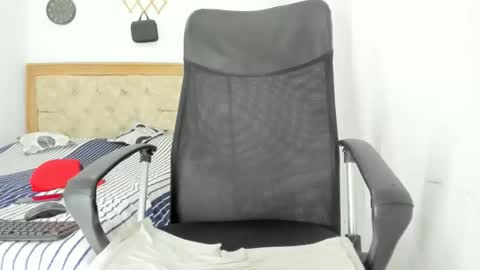 carlossmi01 online show from September 26, 2025, 11:14 am