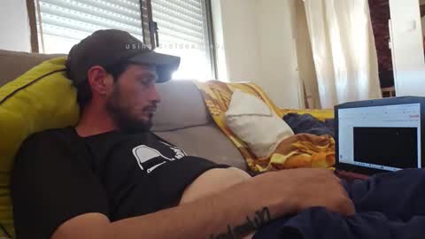 carlosweb1 online show from May 13, 2026, 2:14 pm