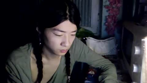 CarlyJoy online show from November 28, 2025, 5:04 pm