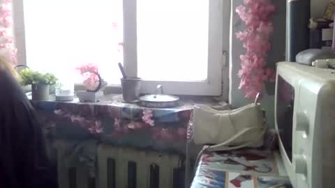 CarlyJoy online show from December 16, 2025, 8:52 am