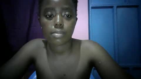 carmennalgona online show from October 19, 2025, 8:20 pm