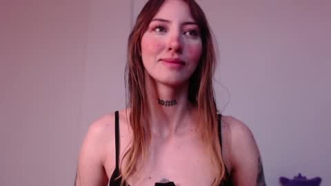 carmennrusso online show from May 5, 2026, 11:07 am