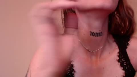 carmennrusso online show from May 15, 2026, 1:34 am