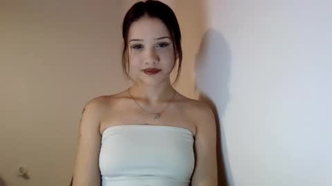 CarmenxAmore online show from February 3, 2026, 9:20 pm