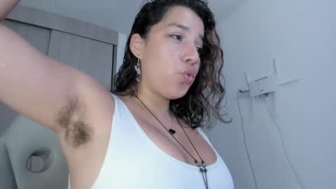 carmesix__ online show from May 17, 2026, 1:40 pm