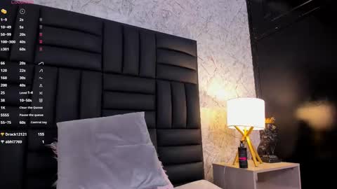 Snapshot of caro_martinezz chatting on February 21, 2025, 8:07 am    online show from February 21, 2025, 8:07 am