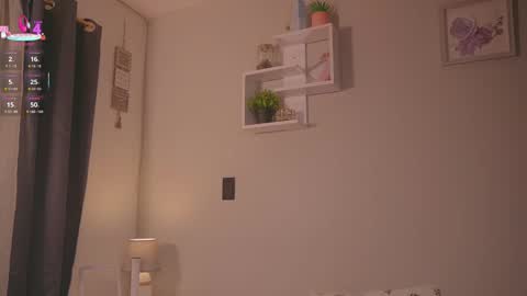 Snapshot of caro_sanchezz chatting on March 16, 2026, 12:20 pm caro_sanchezz online show from March 16, 2026, 12:20 pm