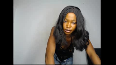 caroline online show from June 25, 2026, 5:12 am